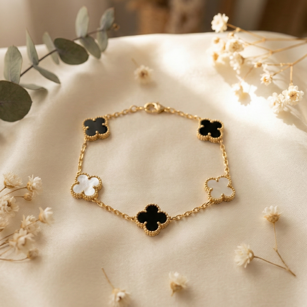 Black & White Clover Lucky Bracelet