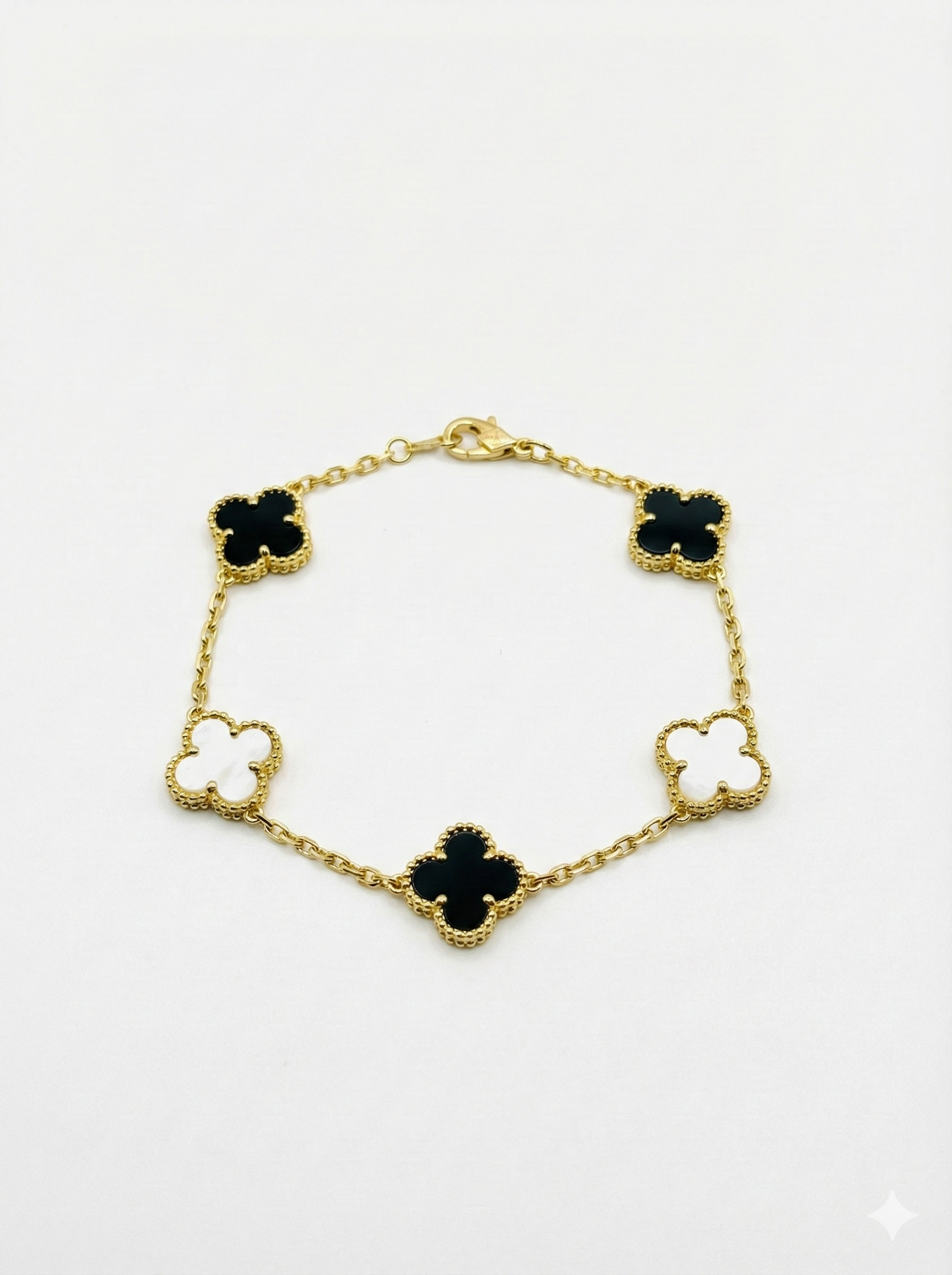 Black & White Clover Lucky Bracelet