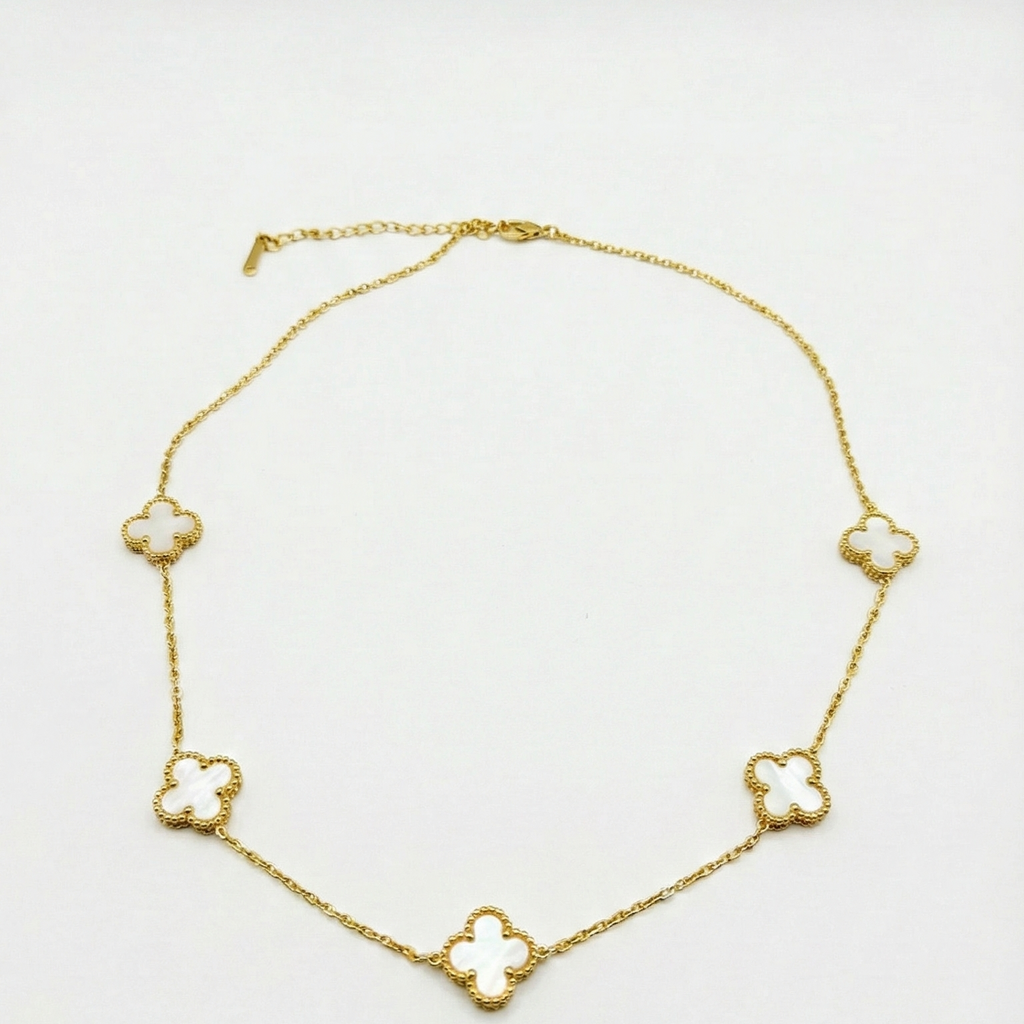 The Pearl Clover Necklace