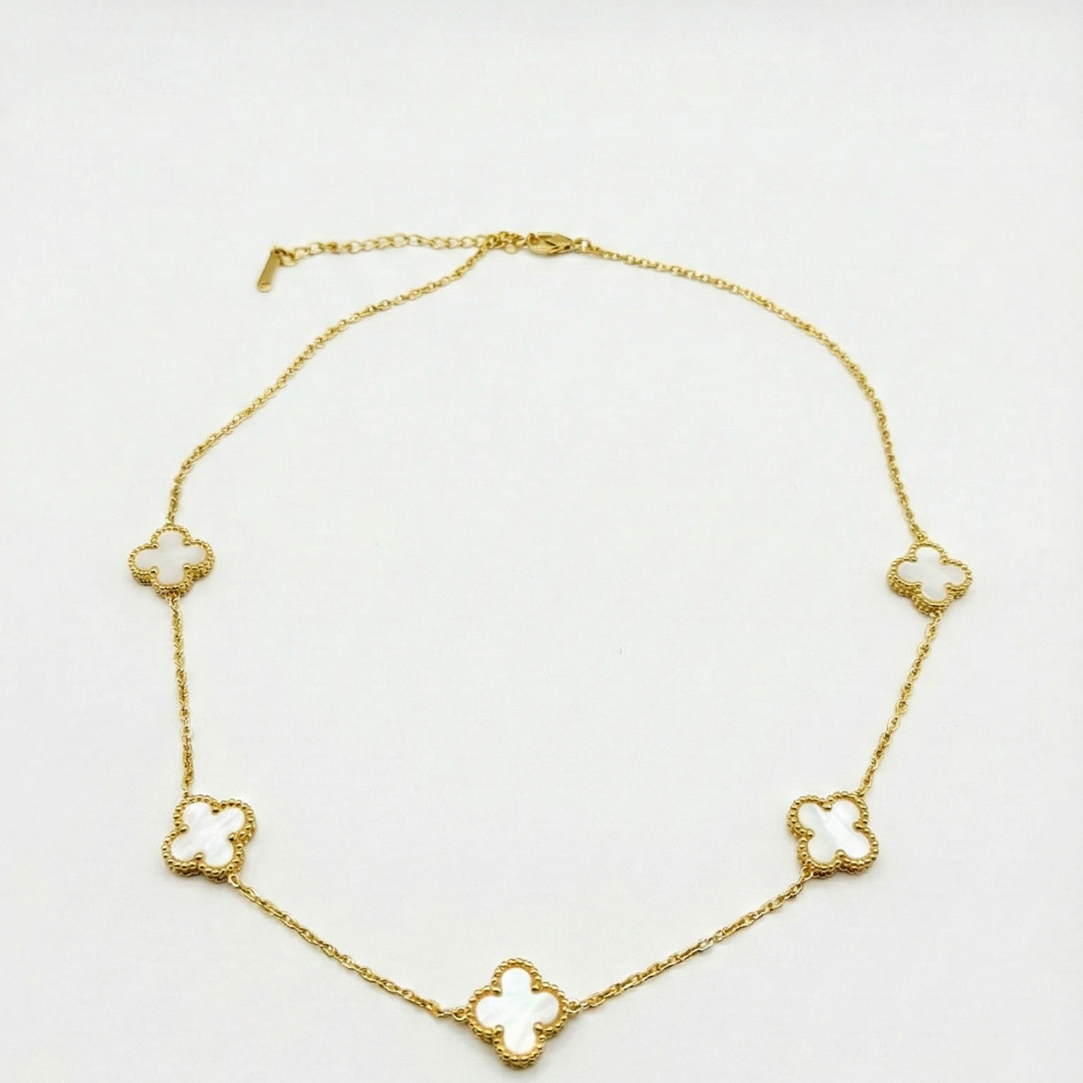 The Pearl Clover Necklace
