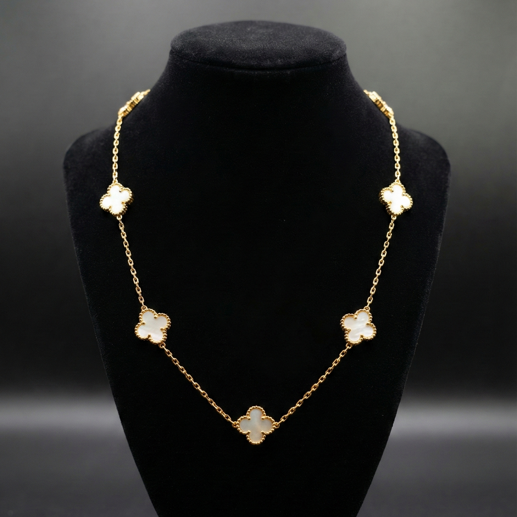 The Pearl Clover Necklace